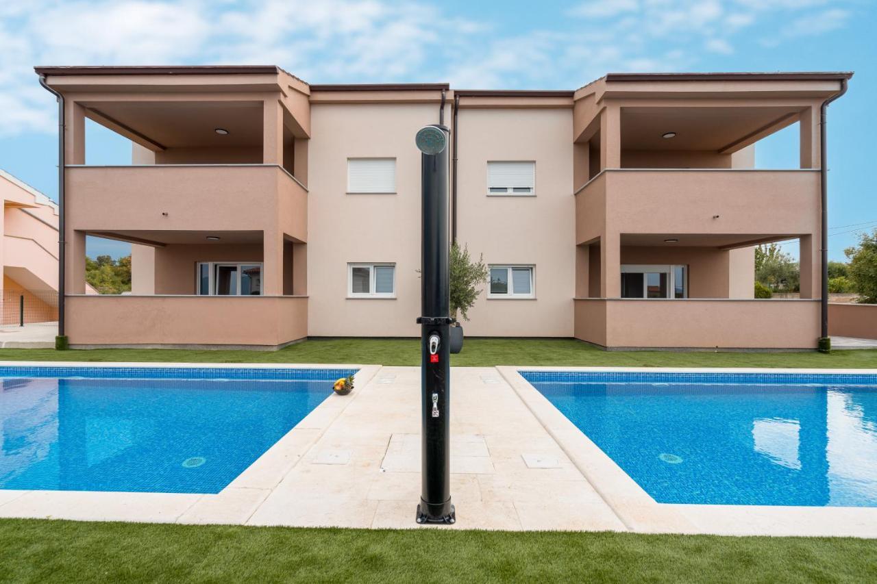 Apartmani Villa Ruby Linardići المظهر الخارجي الصورة